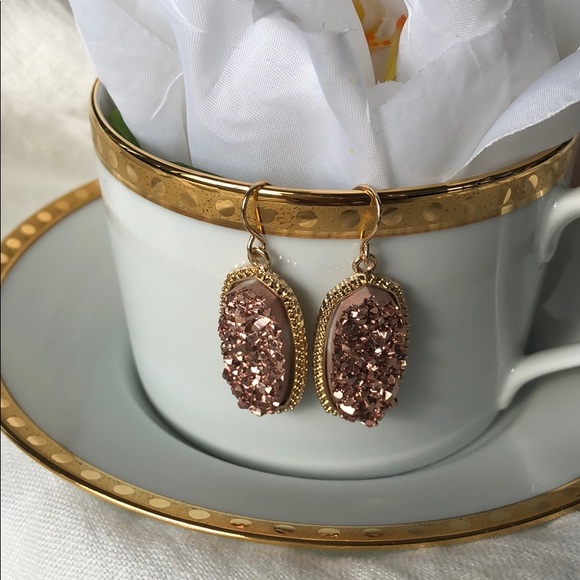 Jewelry - SALE⭐️NEW- Rose Gold Druzy Drop Earrings⭐️
